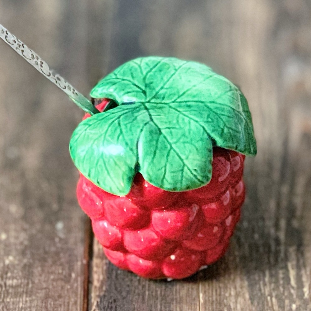 Vintage red ceramic raspberry jelly jar handmade with knife H- 3 5/8”